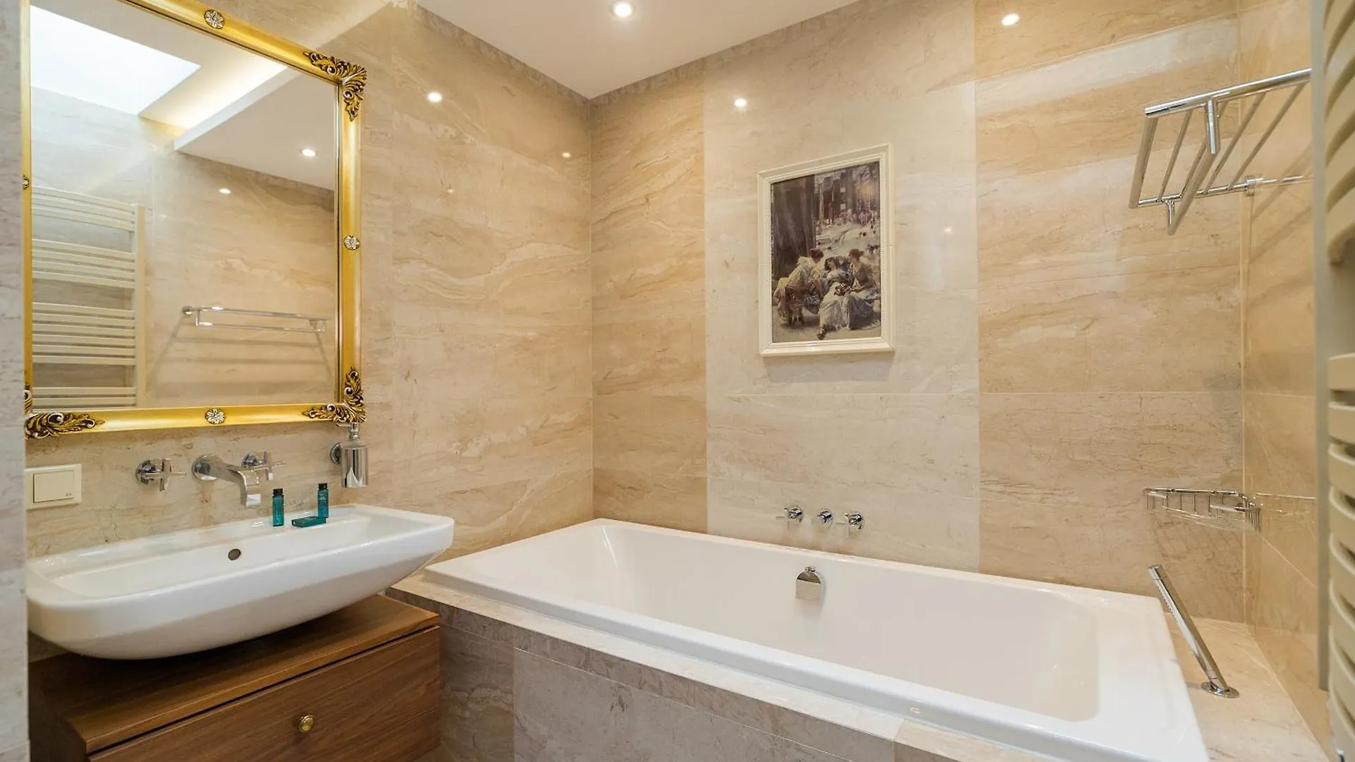 Shortstaypoland Nowy Swiat B99 Warsaw Apartment